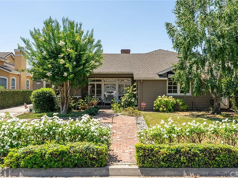 152 W Pamela Rd — Photo 2