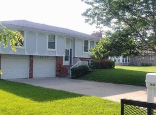 2833 SE Peck Rd, Topeka, KS 66605