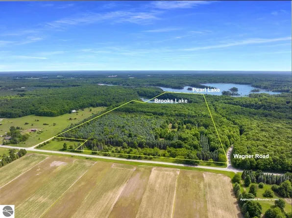 0 Pettengill Rd, Empire, MI 49630