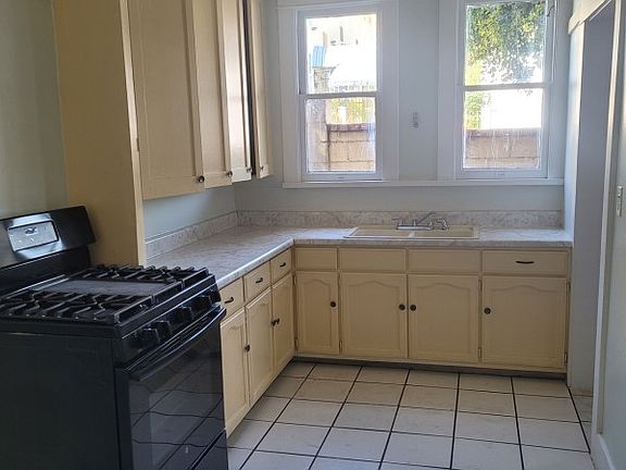 3rd image of 1849 N Wilcox Ave #1849