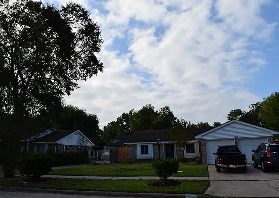 1st image of 12211 Plumbrook Dr