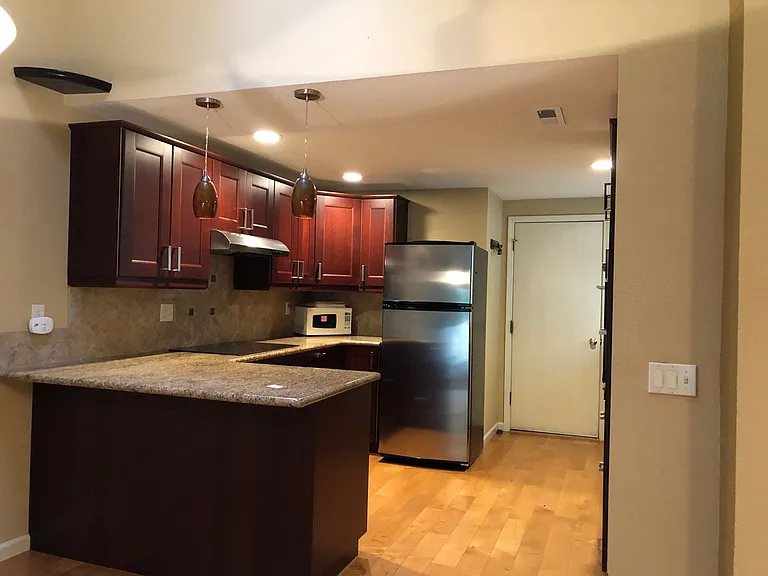 308 Bridge Way — Photo 3