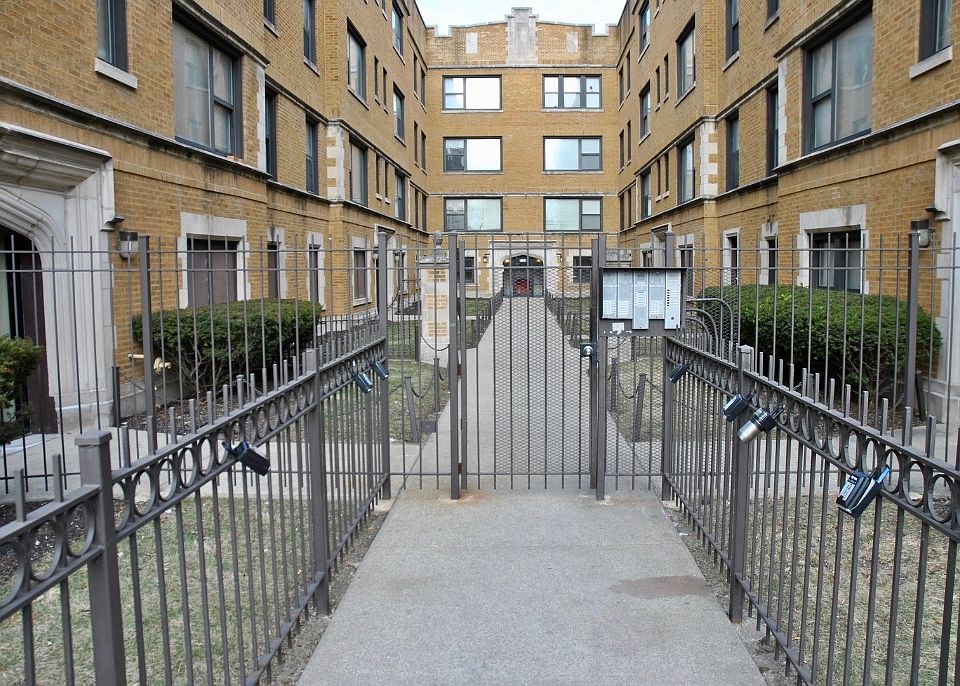 1st image of 7331 S Coles Ave #3