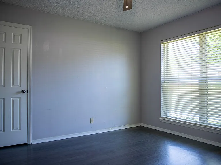 9319 Kelly Green St — Photo 10