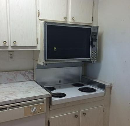 5th image of 7928 West Dr APT 809