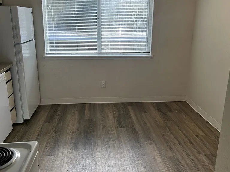 34003 1st Cir S — Photo 5