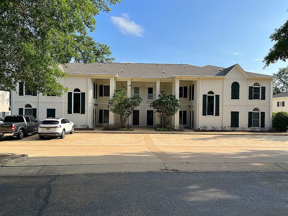 Waverly Place Condo