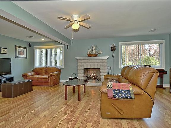 3rd image of 8512 Marquette St