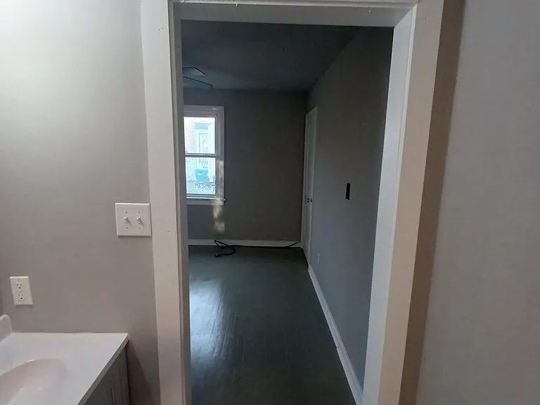 4718 Lindlaw Ave — Photo 2