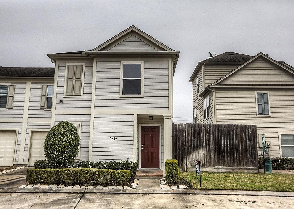 1st image of 2639 Woodridge Cove Dr