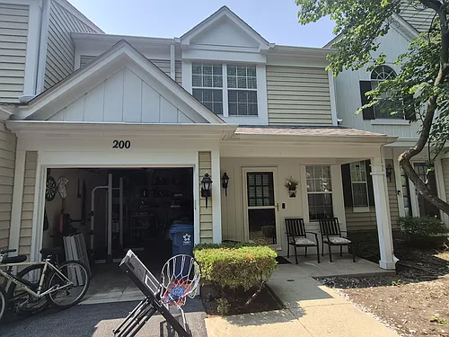 200 Port Royal Cir Photo 1