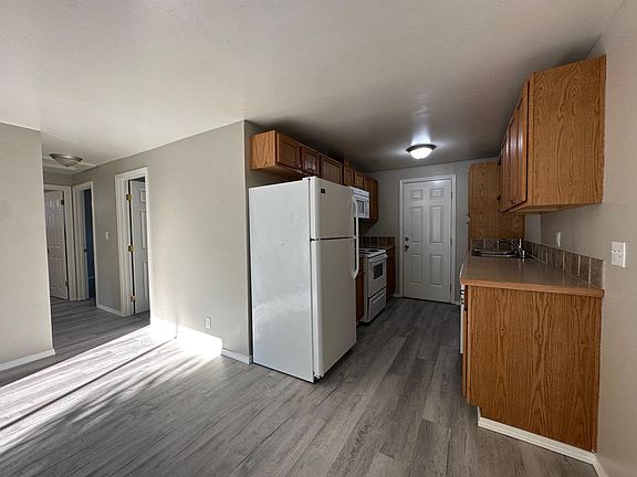 3rd image of 1548 Houston Ave #1548