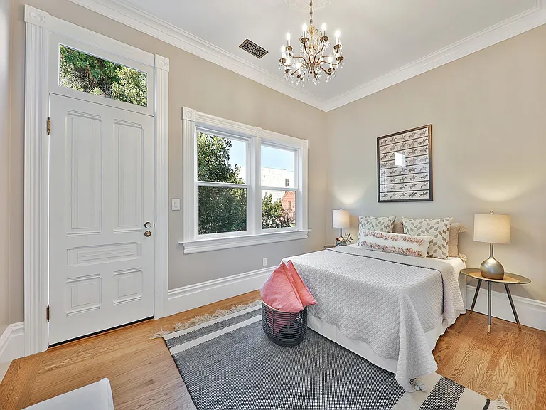 725 Webster St — Photo 18