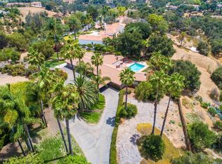 2385 Royal Crest Dr, Escondido, CA 92025