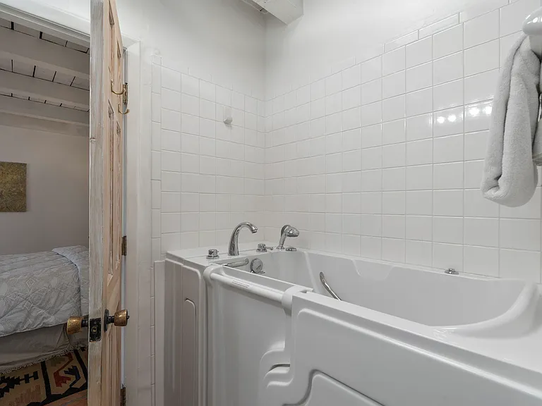 Primary Suite Bathroom / En Suite