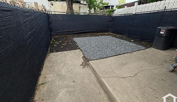 4th image of 1111 W Colona St