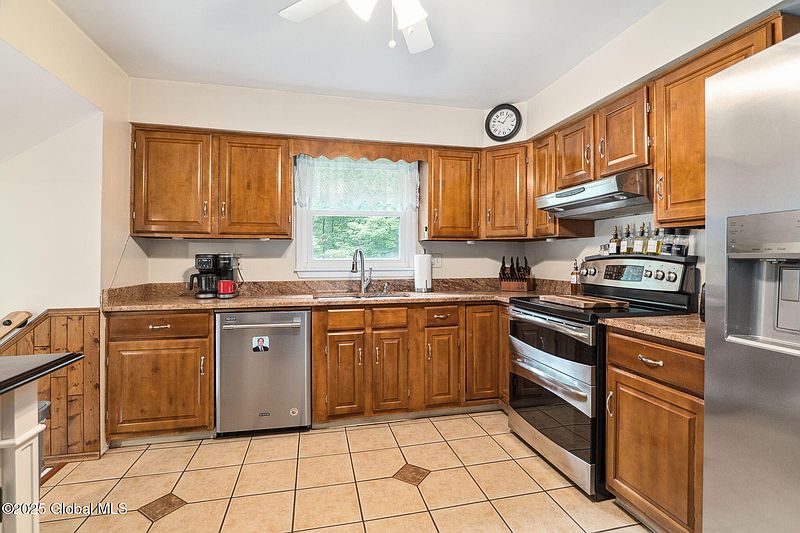 2nd image of 5012 Juniper Lane