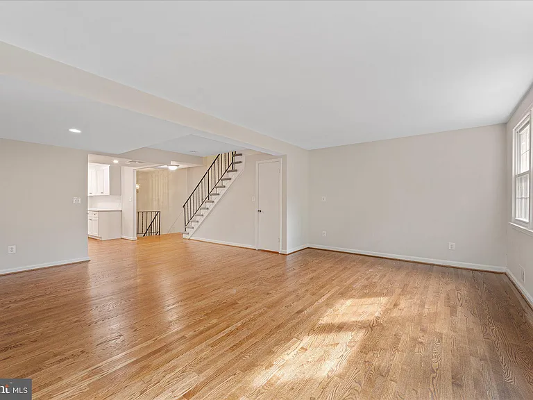 3885 Chain Bridge Rd — Photo 15