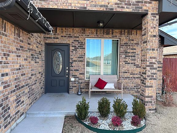2nd image of 1117 Black Jack Ln