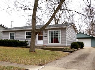 1125 Fern Ave, St Charles, IL