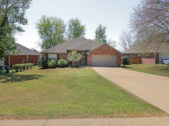 3rd image of 2901 SW 8th St