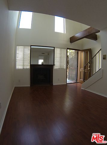 1st image of 338 W Regent St