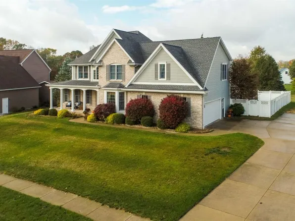 103 Brandon Blvd, Bellevue, OH 44811