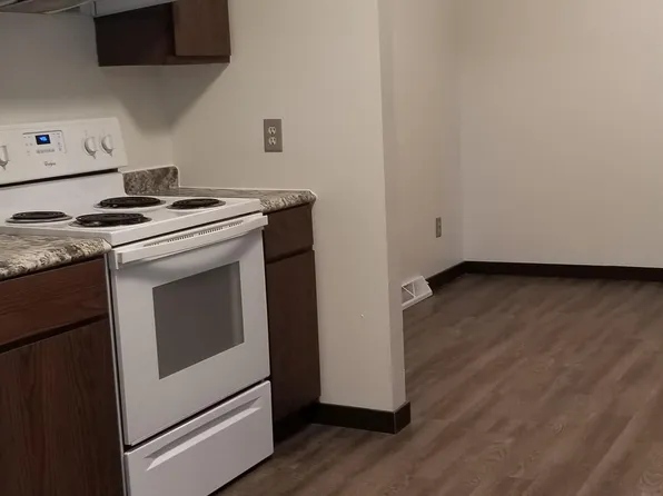 Cleveland De Forest, LLC - 110, 110 S Cleveland Ave, Deforest, WI 53532