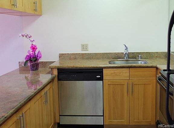 5th image of 55 S Kukui St APT D915