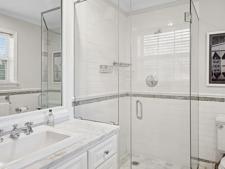 371 Sag Harbor Tpke — Photo 46