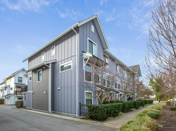 5945 176a St #56, Surrey, BC V3S 0A2