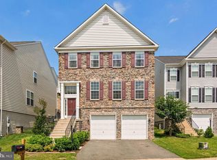 3550 Eagle Ridge Dr, Woodbridge, VA 22191