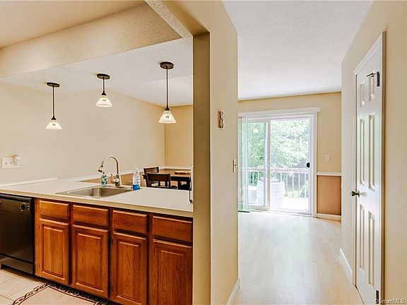 3rd image of 380 Hitchcock Rd Unit 231