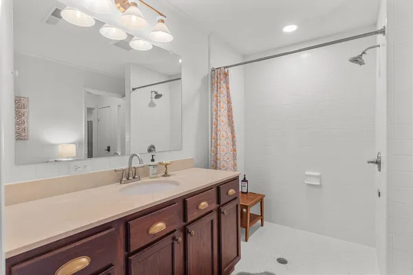 2910 Park Ave — Photo 15