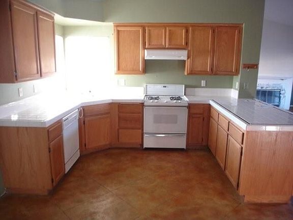 2nd image of 1425 W Via Arbolitos