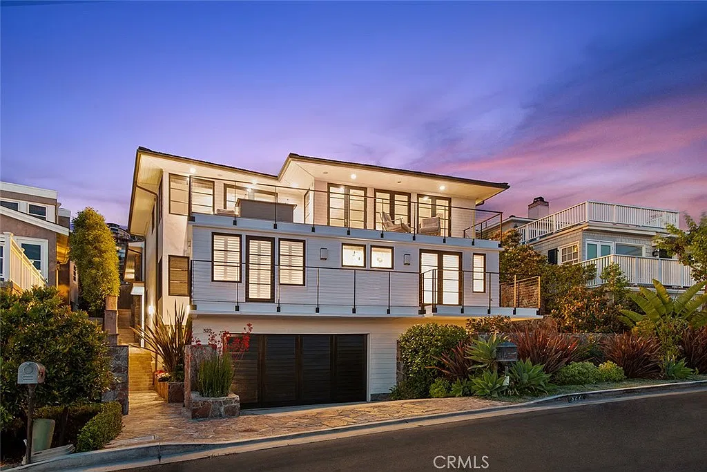 6 bed, 6.5 bath, 5493 sqft, $68,000 — Photo 1
