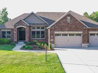 417 W Sandhurst Dr, Valparaiso, IN