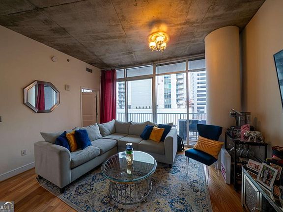 5th image of 44 Peachtree Pl #930