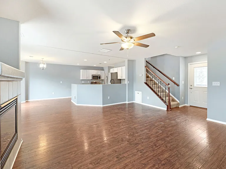 5744 Raleigh Cir — Photo 4