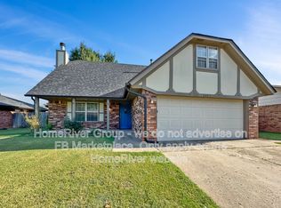 2422 Ripple Creek Ln, Edmond, OK 73012