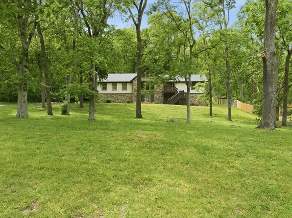 2002 Sunny Side Dr, Brentwood, TN 37027