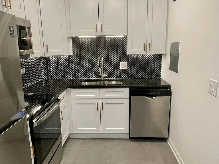 720 Washington Blvd — Photo 25