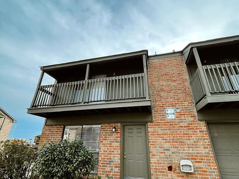 8012 Bayou Fountain Ave — Photo 2