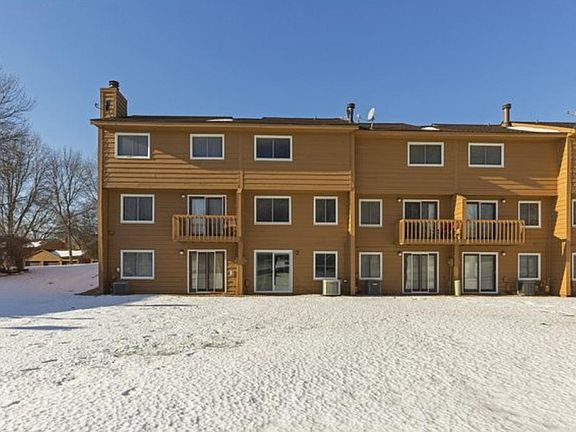 2nd image of 3236 Evergreen Dr