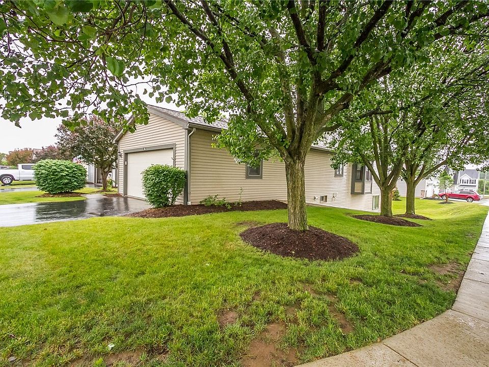 1st image of 16 Midlakes Dr