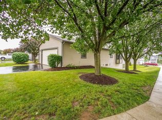 16 Midlakes Dr, Canandaigua, NY 14424