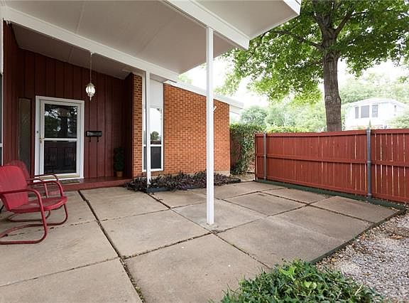 3rd image of 2987 Valwood Pkwy