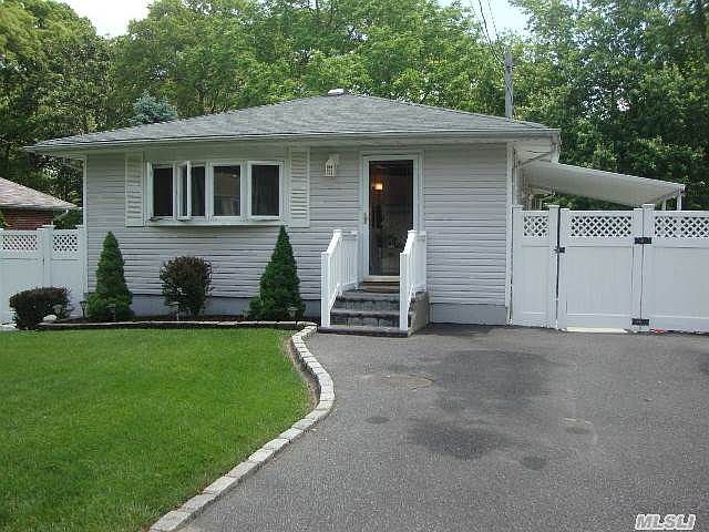 1st image of 93 S Evergreen Dr