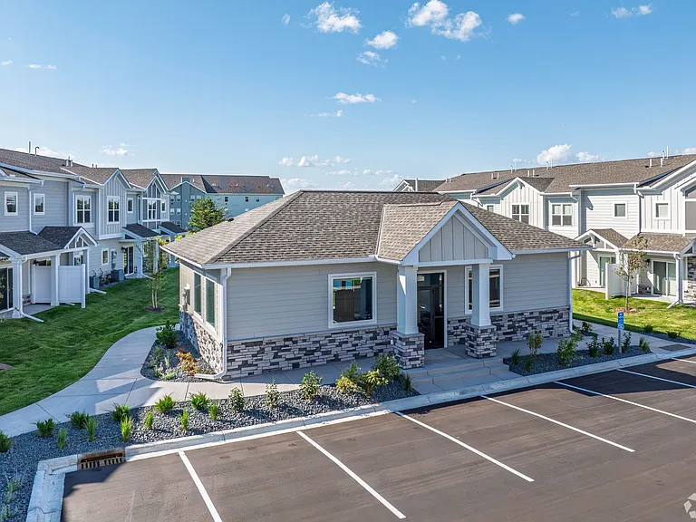 Gateway Court Townhomes — Photo 5