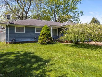 6486 Charles Rd, North Olmsted, OH, 44070